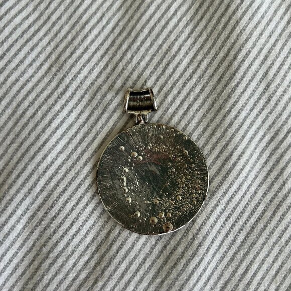 Beaded Medallion - Picture 4 of 4